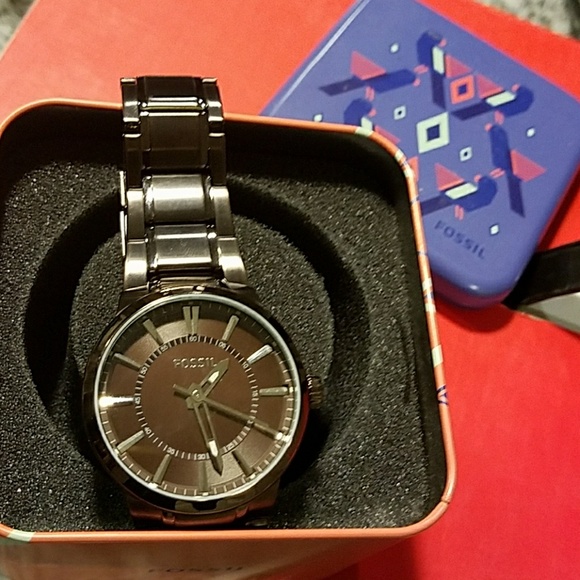 watch - Picture 3 of 3